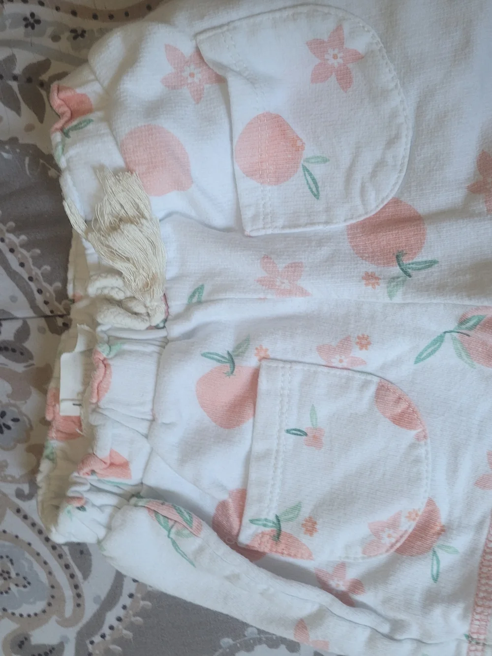 Girls' White Peach Print Shorts with Tassel